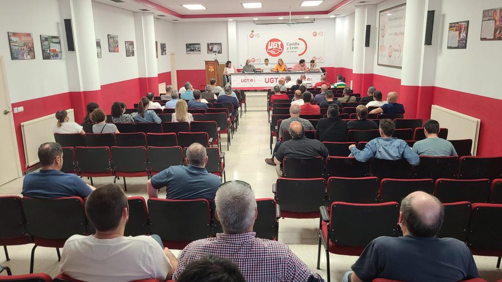 Los trabajadores de Aquona Palencia se manifiestan mañana tras año y medio de negociaciones del convenio sin resultados satisfactorios